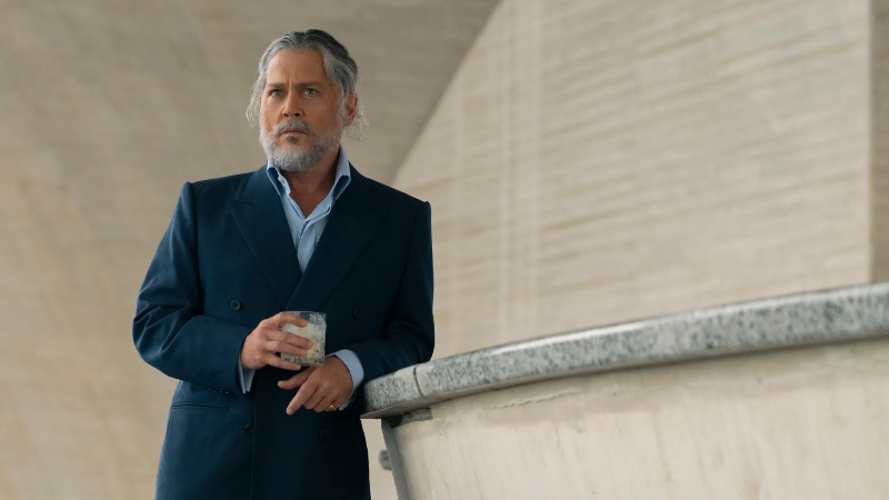 Johnny Depp Nearly Unrecognizable 'Day Drinker' First Look | THR News Video