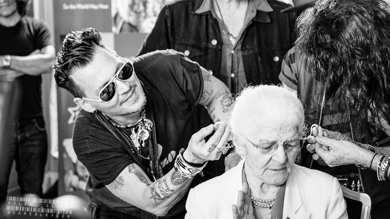 Johnny Depp Helps the Elderly Amid Amber Heard Domestic Abuse Claims | Us Weekly